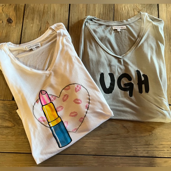 CARA LOREN Oversized V Neck Graphic Tees Bundle - Picture 3 of 11